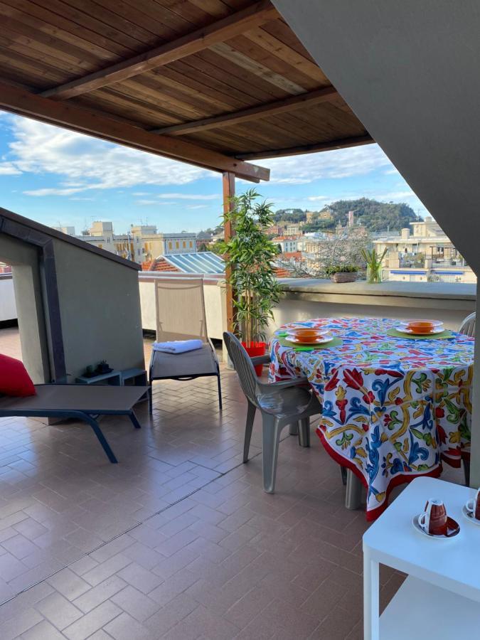 Silent Bay Apartments Сестри Леванте Екстериор снимка